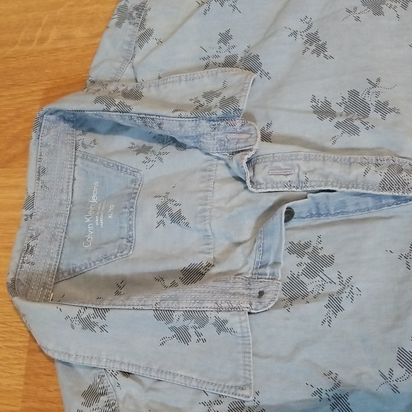 Calvin Klein Jeans mens short sleeve button down leaf print shirt blue XL EUC - Picture 5 of 9